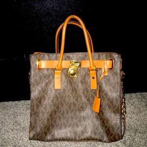 Michael Kors purse